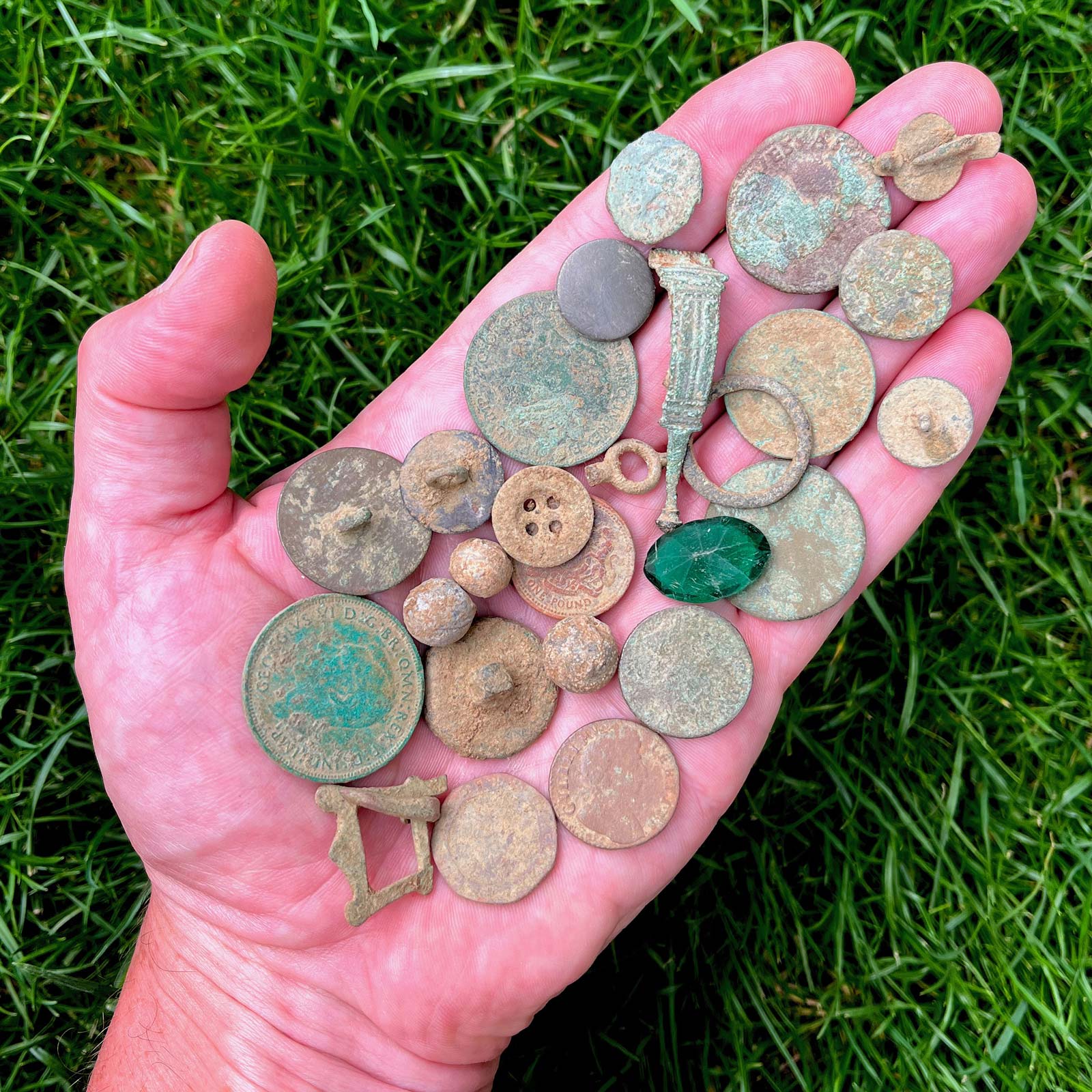 Hand of Finds
